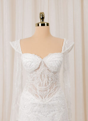 Zeemeermin trouwjurk met lange mouwen, sweetheart halslijn en strassdetails